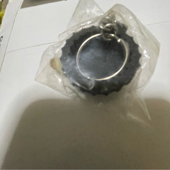 New In Package Collectible “mike’s hard lime” Bottle Opener and Key Ring - Picture 3 of 6